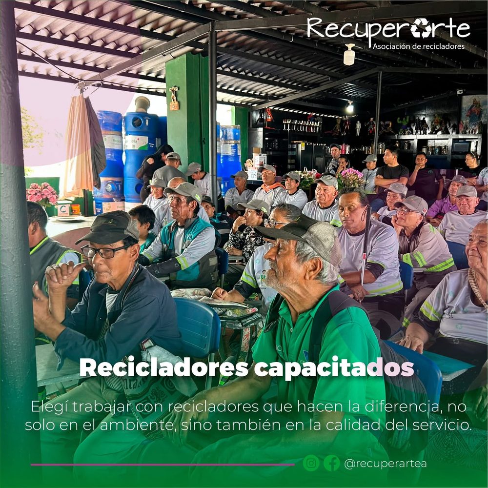 Recicladores de Recuperarte en una capacitación