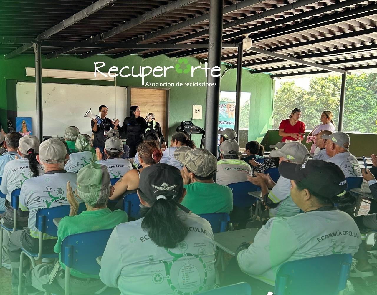 Reunión de recicladores de oficio de la Asociación Recuperarte