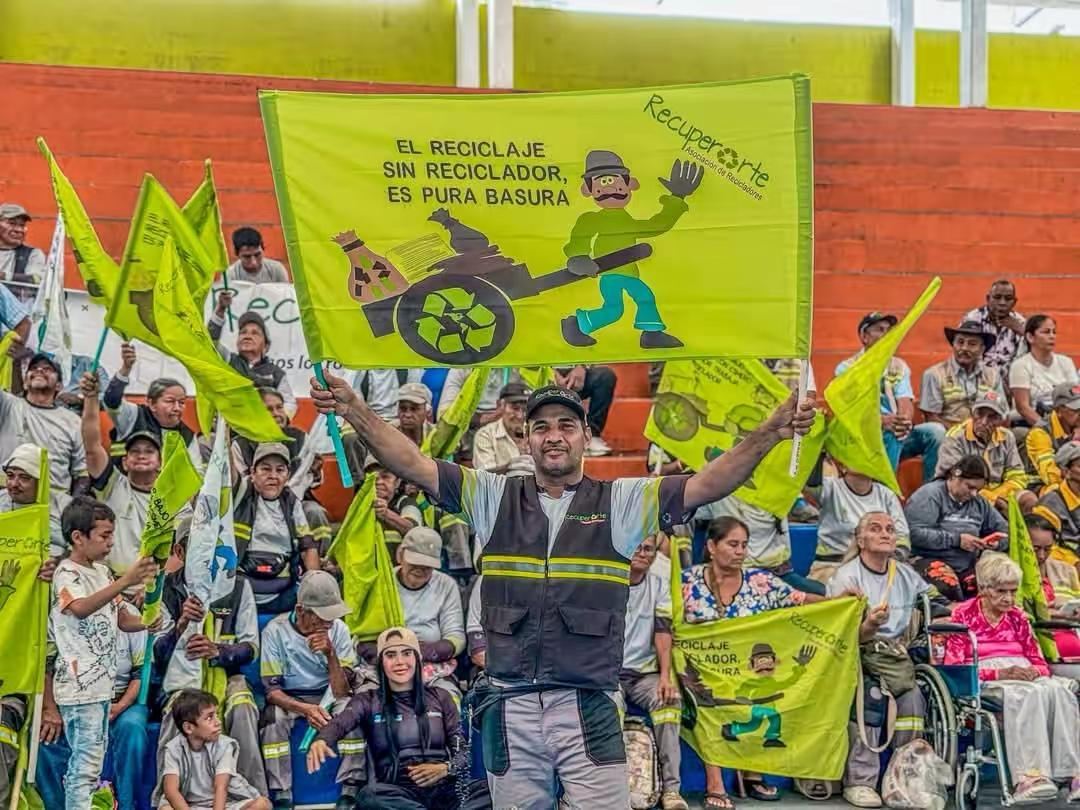 Recicladores de Recuperarte en un evento